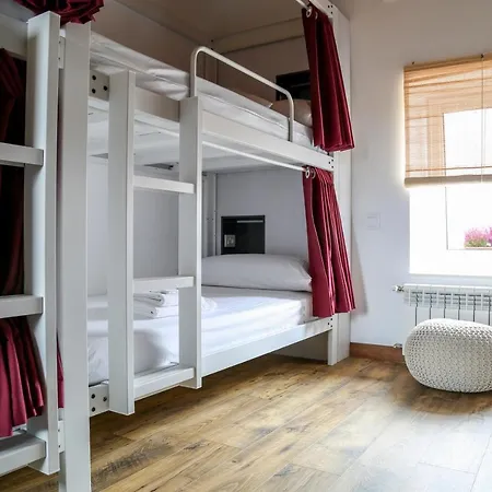 Hostel Bercianos1900 *